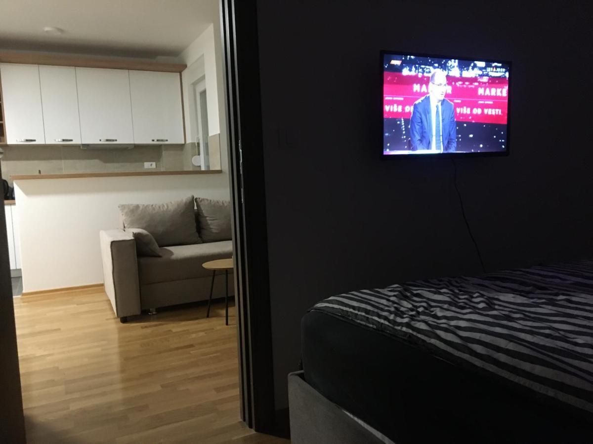 Cool Apartments With Free Parking Čačak Екстериор снимка