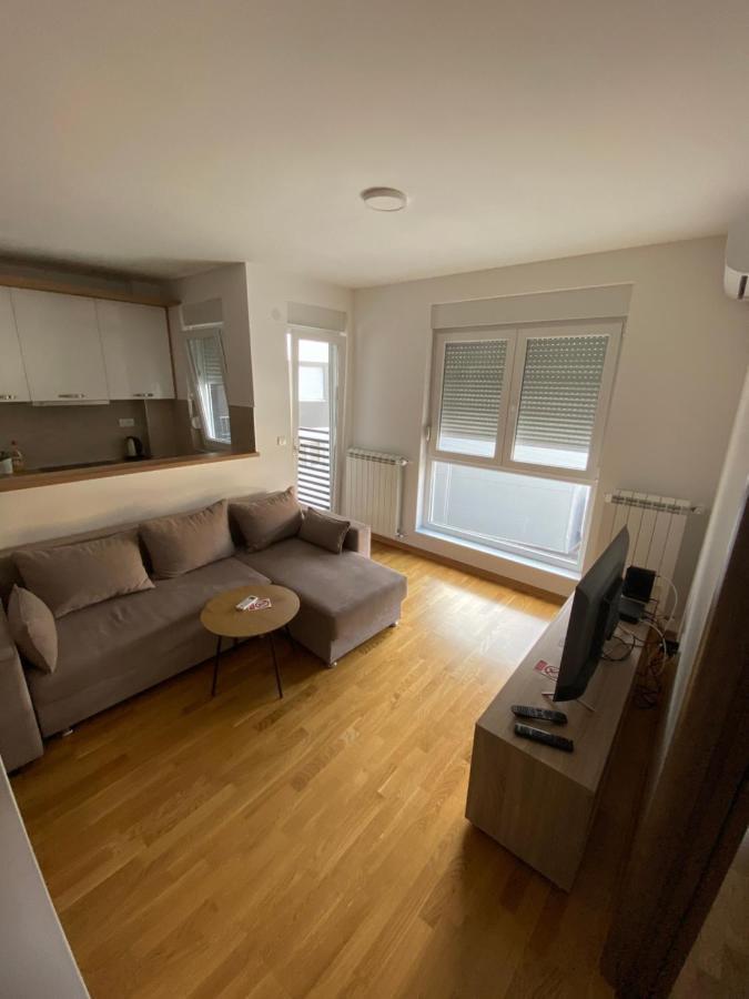 Cool Apartments With Free Parking Čačak Екстериор снимка