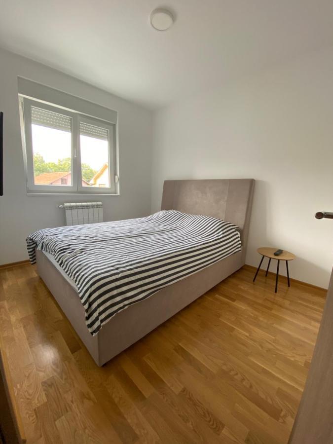 Cool Apartments With Free Parking Čačak Екстериор снимка