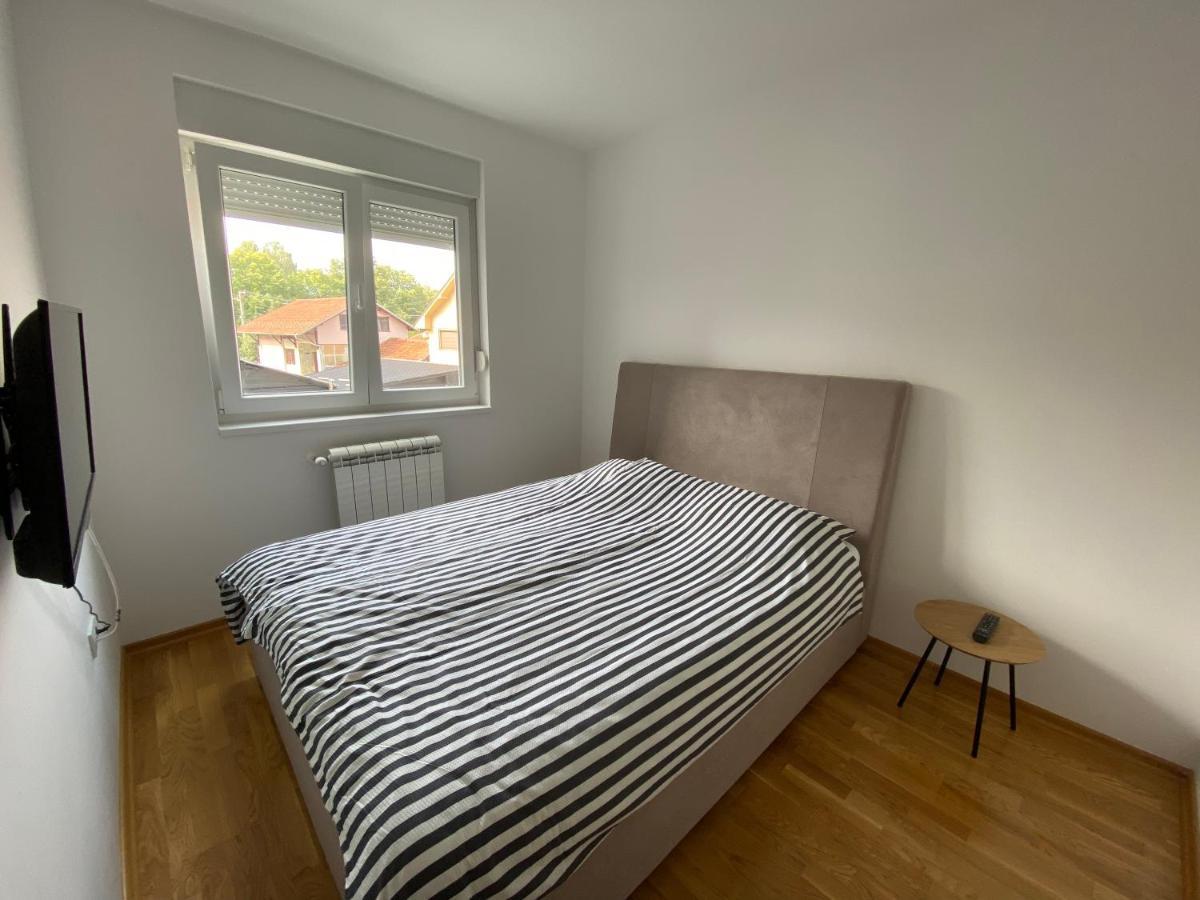 Cool Apartments With Free Parking Čačak Екстериор снимка