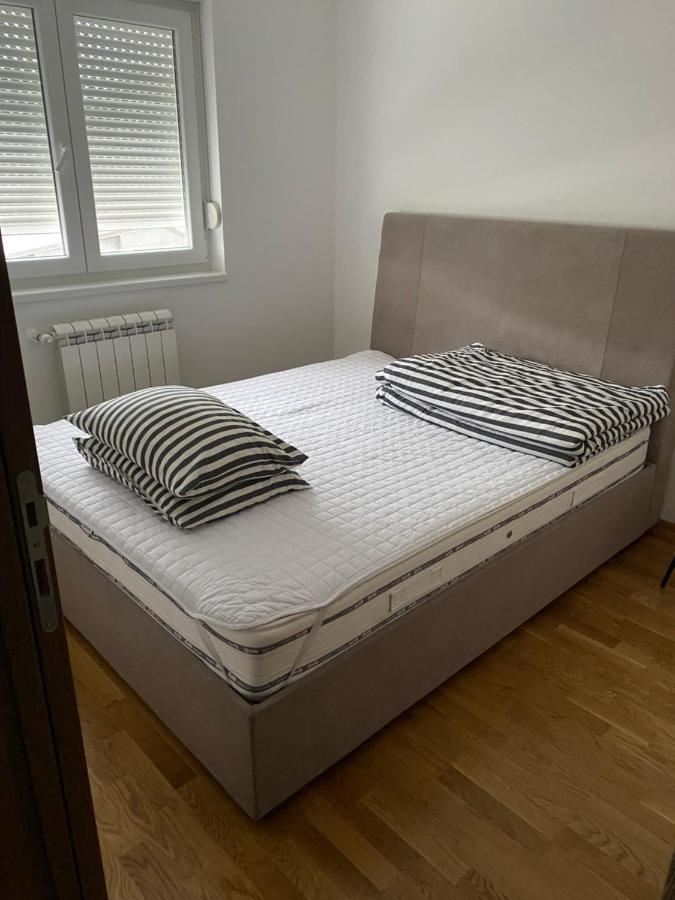 Cool Apartments With Free Parking Čačak Екстериор снимка